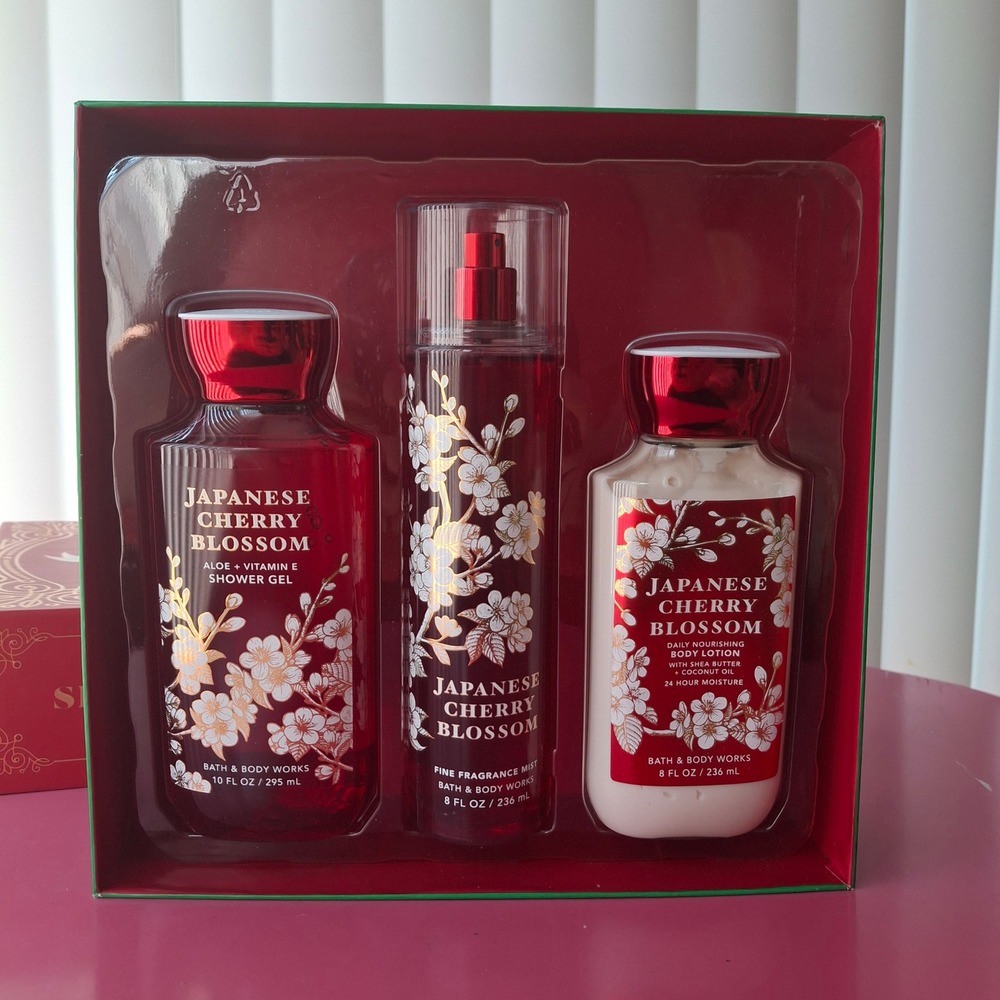 Bath & Body Works JAPANESE CHERRY BLOSSOM Gift Set 3-Piece Boxed Set